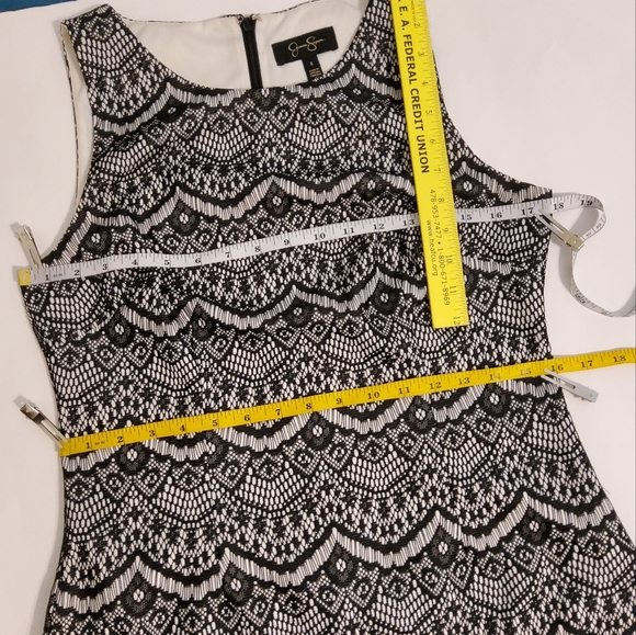 Jessica Simpson Black/White Eyelet Embroidered Lace Sleeveless Sheath Dress Sz8 - Picture 5 of 10